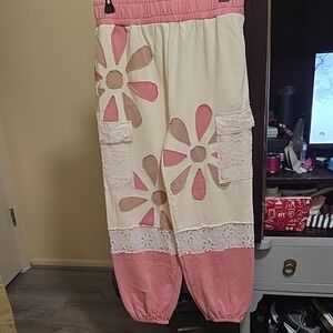 Oli & Hali Pink and Cream Floral Womens Bottoms